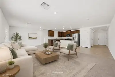 2232 Brisa Fresca Avenue Living Room