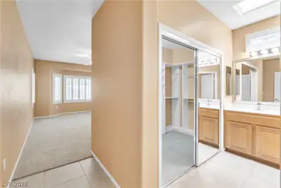 1668 Sebring Hills Drive Primary Bathroom
