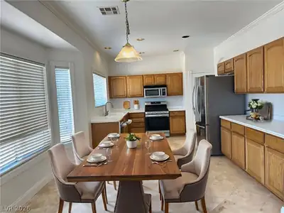 4042 Mitra Court Kitchen