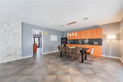 909 Cashman Drive Kitchen