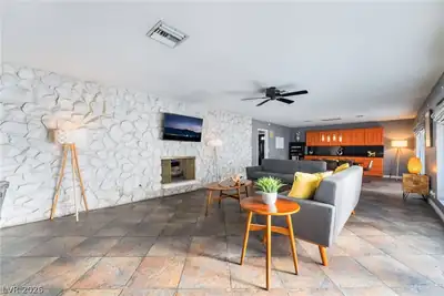 909 Cashman Drive Living Room