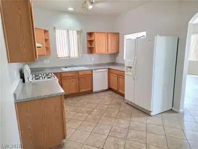 5063 El Castano Avenue Kitchen