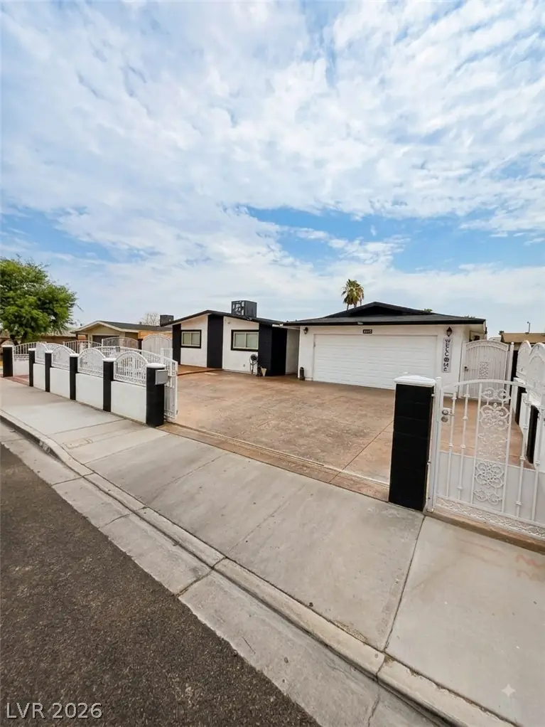 4125 East Harmon Avenue, Las Vegas, NV 89121