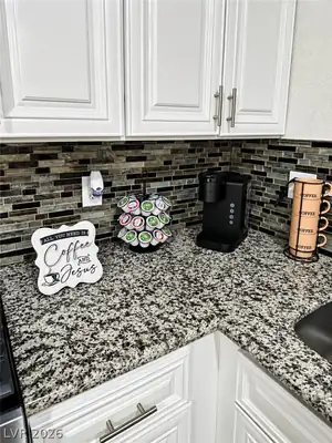 4125 East Harmon Avenue, Las Vegas, NV 89121 Kitchen