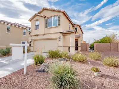 124 Brookhouse Court, Henderson