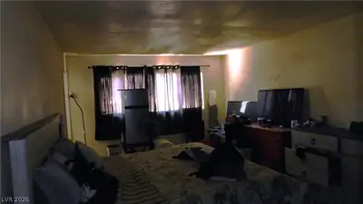 4507 Rosedale Avenue Primary Bedroom