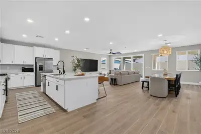 9647 Mirage Foothills Avenue Kitchen