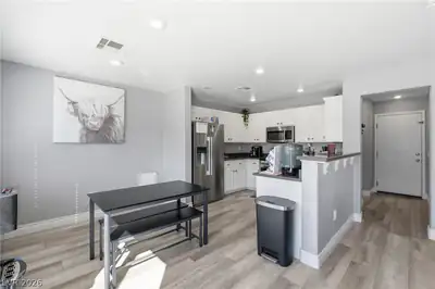 9144 Starling Wing Place Dining Area