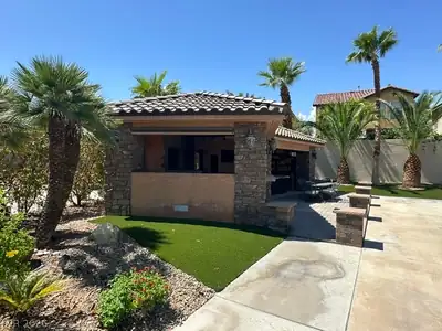 8175 Arville Street 225 Yard