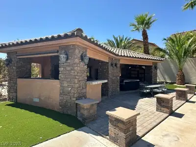8175 Arville Street 225 Patio