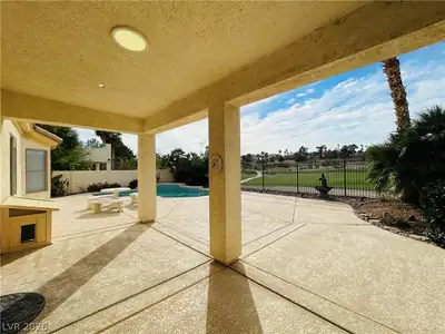 231 Cliff Valley Drive Patio