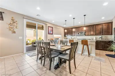 4622 Observed Street Dining Area