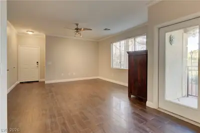 2900 Sunridge Heights Parkway 1613 Living Room