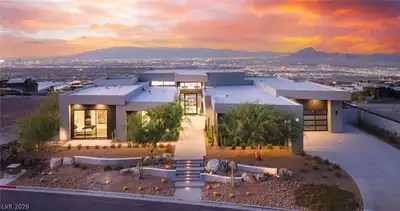 4 Chisel Crest Court Henderson, NV 89012