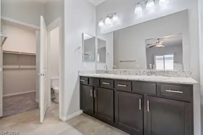 7915 Pearly Court Primary Bathroom