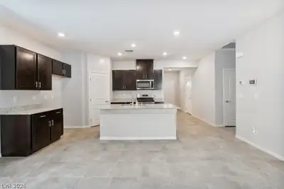 7915 Pearly Court Kitchen