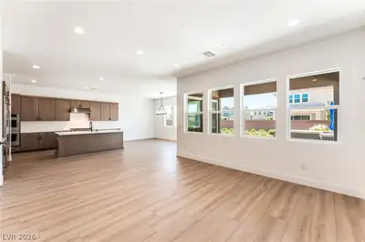 5923 Kings Bluff Avenue Living Room