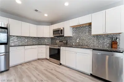 6250 West Flamingo Road 37 Kitchen