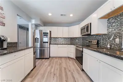 6250 West Flamingo Road 37 Kitchen