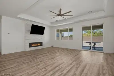 4930 East Ridgewood Drive Living Room