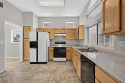 2821 Hanging Rock Drive Kitchen