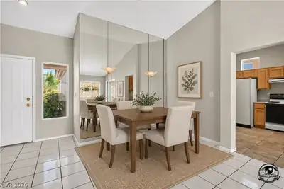 2821 Hanging Rock Drive Dining Area