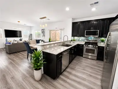 7605 Reveal Court Kitchen