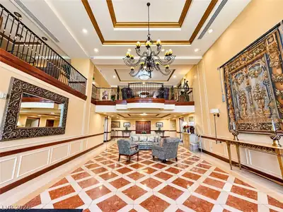 30 Strada Di Villaggio 137 Lobby
