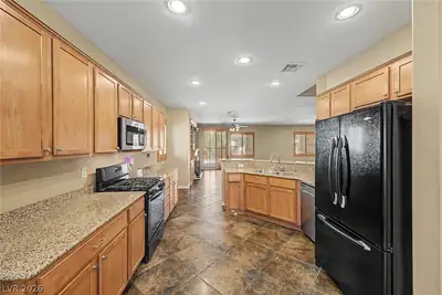 4104 Lancaster Falls Avenue Kitchen
