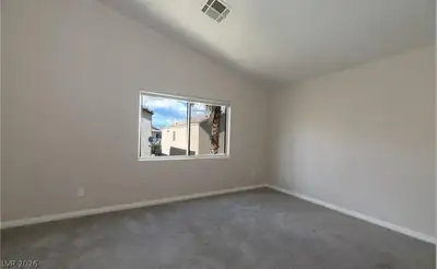 9506 Milkweed Canyon Avenue Bedroom