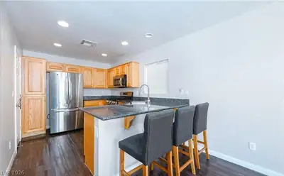 9506 Milkweed Canyon Avenue Kitchen