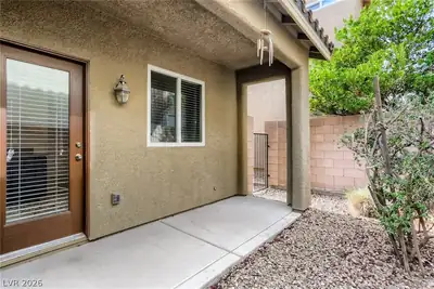 6208 Red Jamboree Court Patio