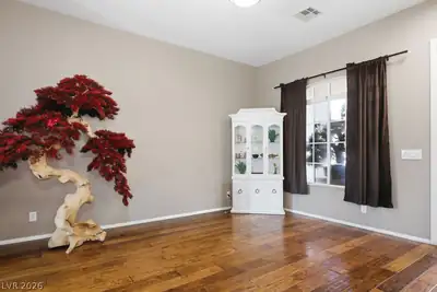 200 Oella Ridge Court Living Room