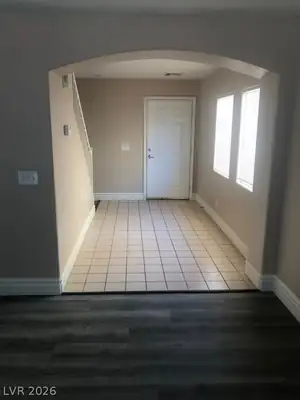 298 FAIRWAY WOODS Drive Entry