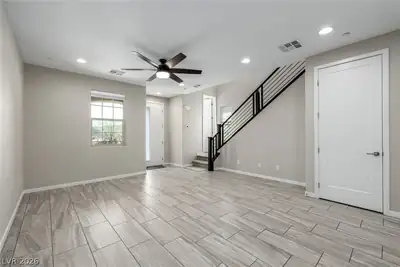12 Kimberlite Drive Living Room