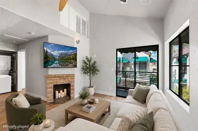 440 Elm Drive 204, Las Vegas