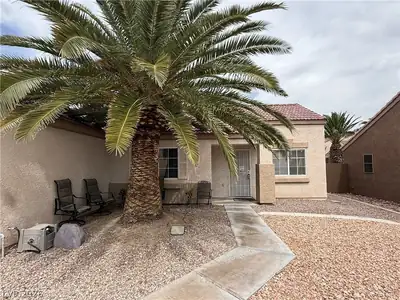 2610 Moon Wave Avenue Front of Structure