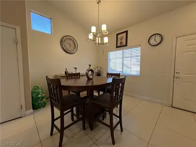 2610 Moon Wave Avenue Dining Area