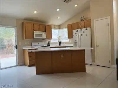 2610 Moon Wave Avenue Kitchen