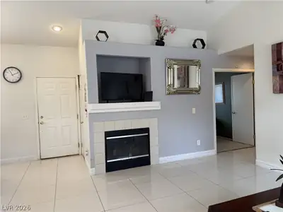 2610 Moon Wave Avenue Living Room