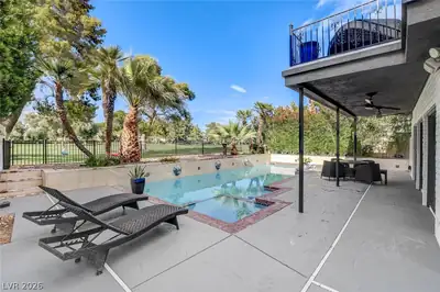 828 Vegas Valley Drive Pool