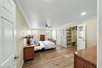 562 Lake Michigan Lane Bedroom