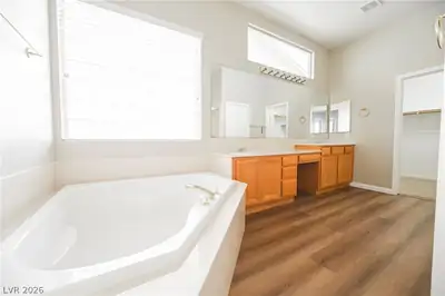 2716 Thomasville Avenue Primary Bathroom