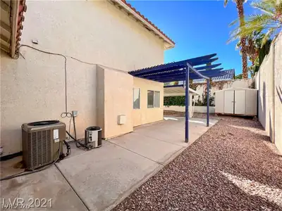 3553 Lazy Sun Lane Patio