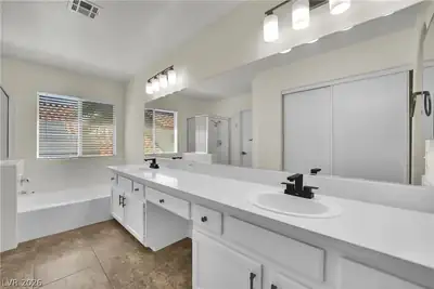 1220 Triumph Court Primary Bathroom