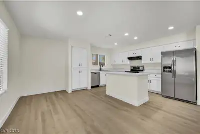1220 Triumph Court Kitchen