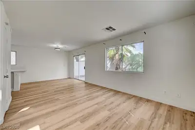 4356 Pittsfield Street Living Room