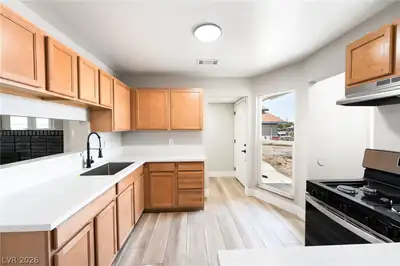 6504 Dinning Avenue Kitchen