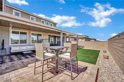 120 Barclay Heights Avenue Patio
