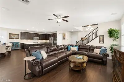 2808 Shadows Edge Court Living Room